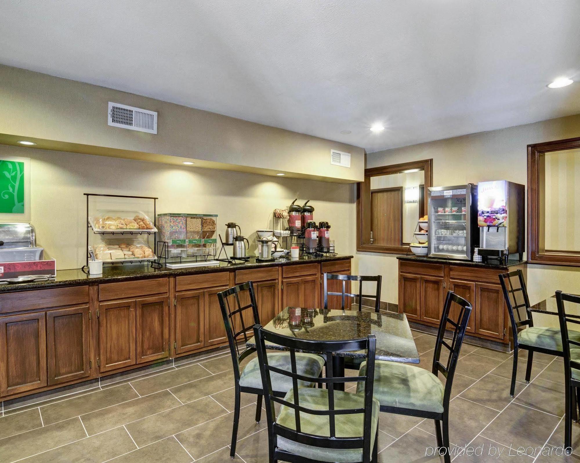 Red Roof Inn & Suites Литъл Рок Екстериор снимка